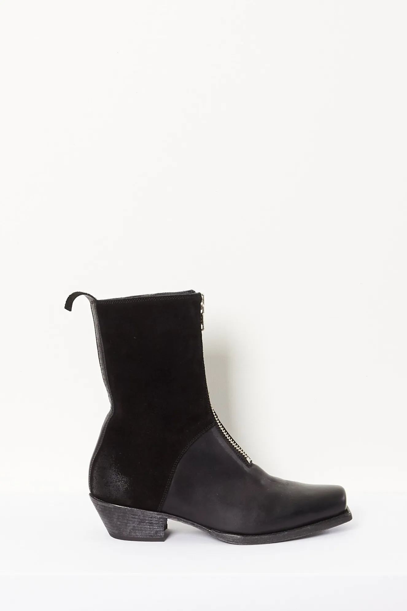 adnym_kurosawa_boot_0.webp Adnym Kurosawa boot