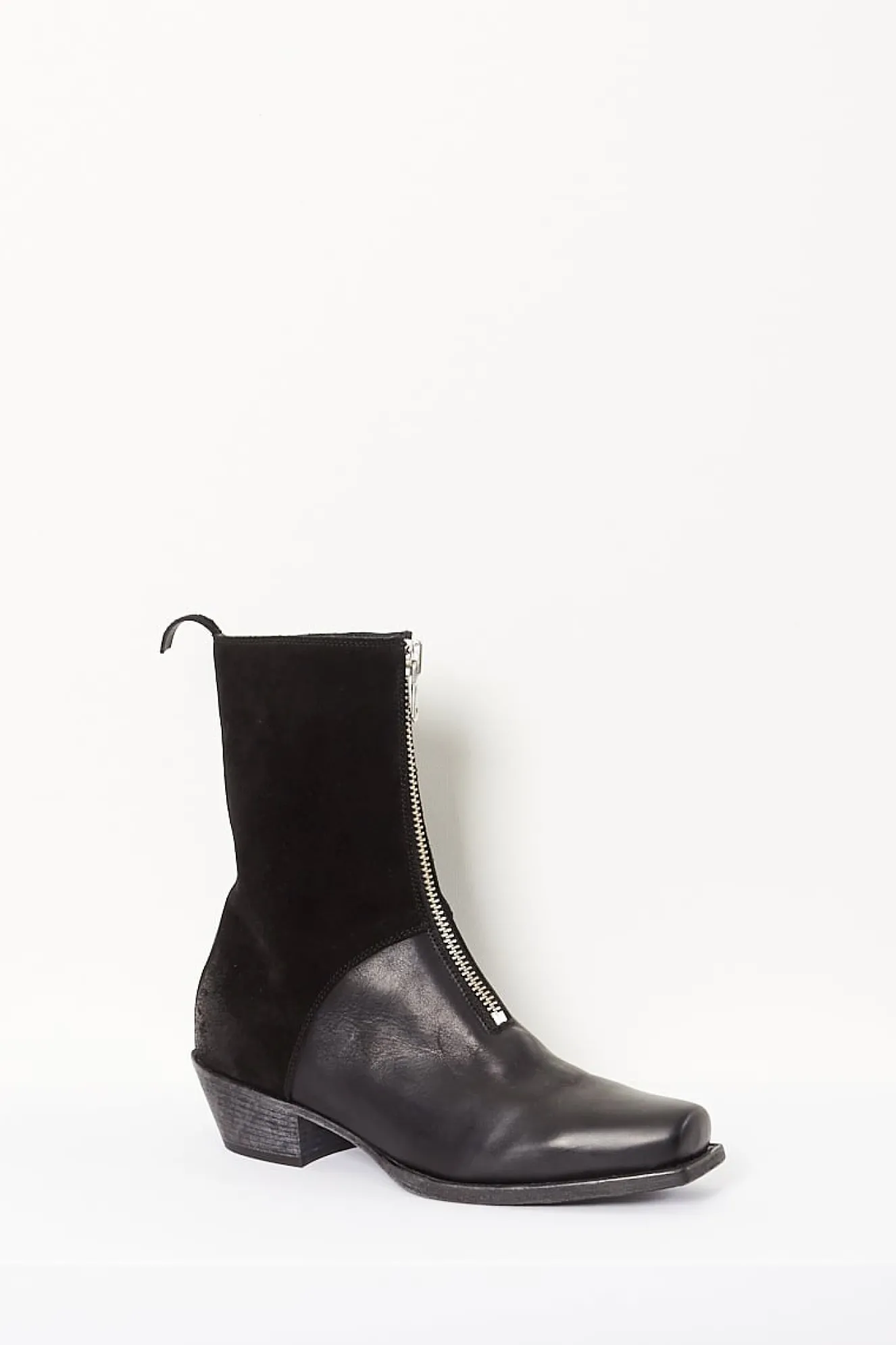 adnym_kurosawa_boot_1.webp Adnym Kurosawa boot
