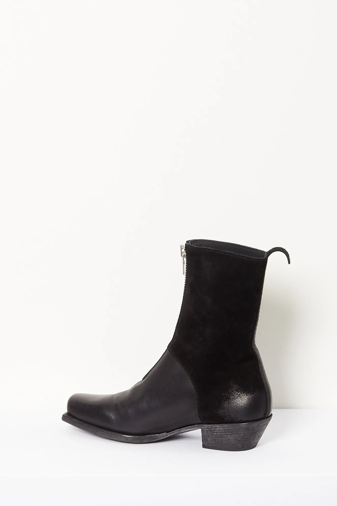 adnym_kurosawa_boot_2.webp Adnym Kurosawa boot