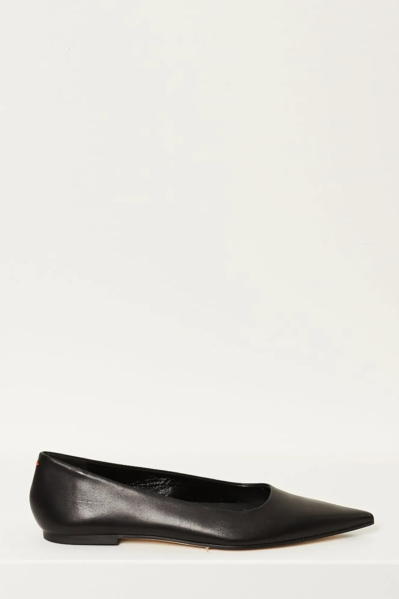aeyde_cassy_leather_flat_0-1.webp Aeyde Cassy leather flat