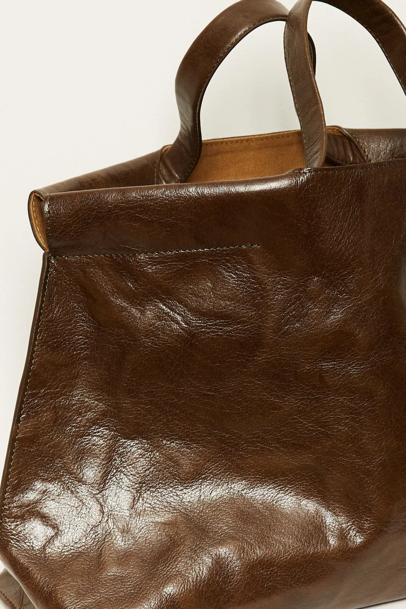 bea_mombaers_shopper_midi_2-1.webp Bea Mombaers Shopper midi
