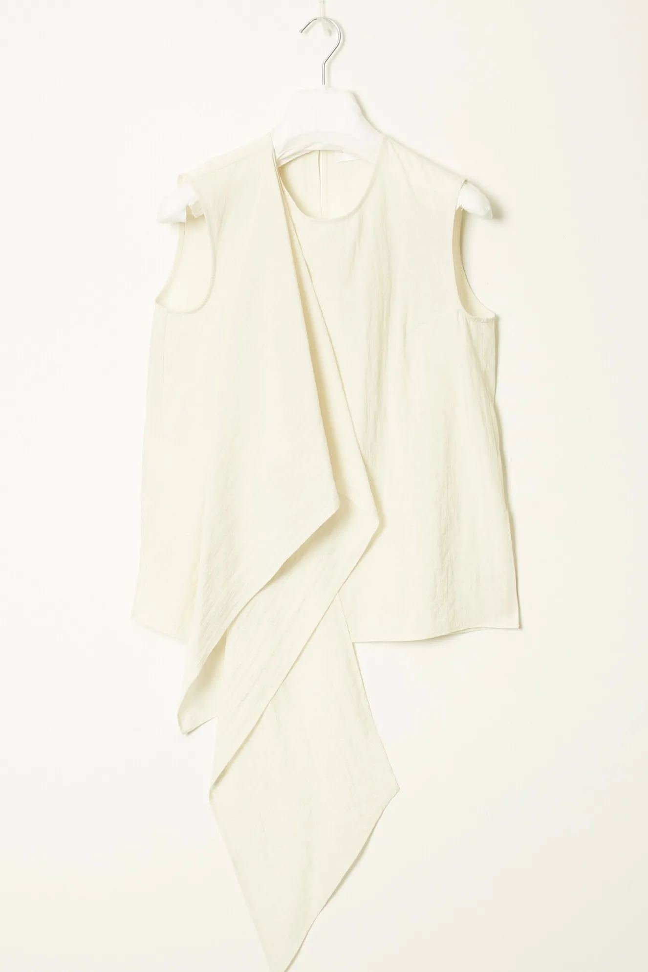 christian_wijnants_toru_s_0.webp Christian Wijnants Toru sleeveless top