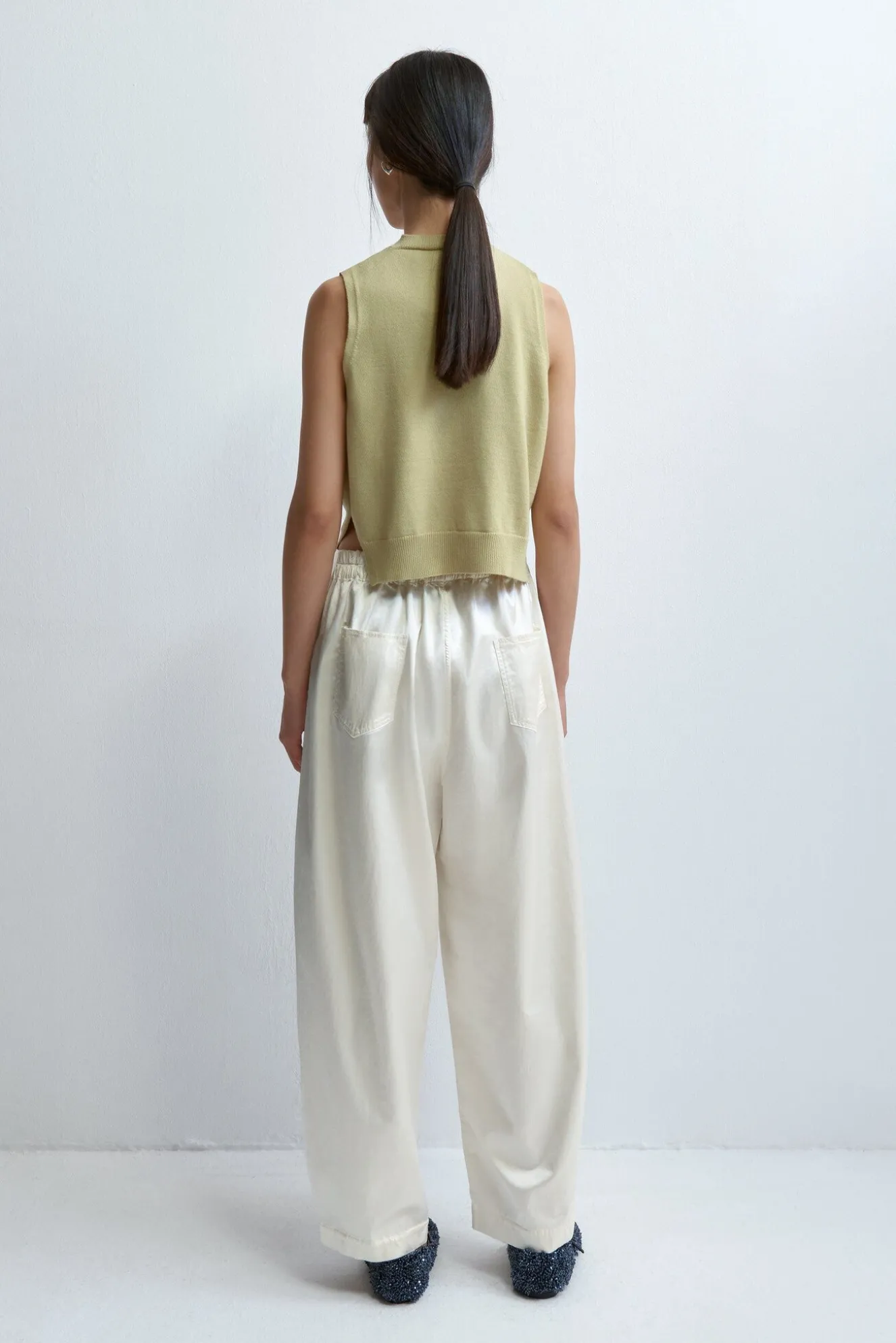 cordera_merino_wool_waist_2.webp Cordera Merino wool waistcoat