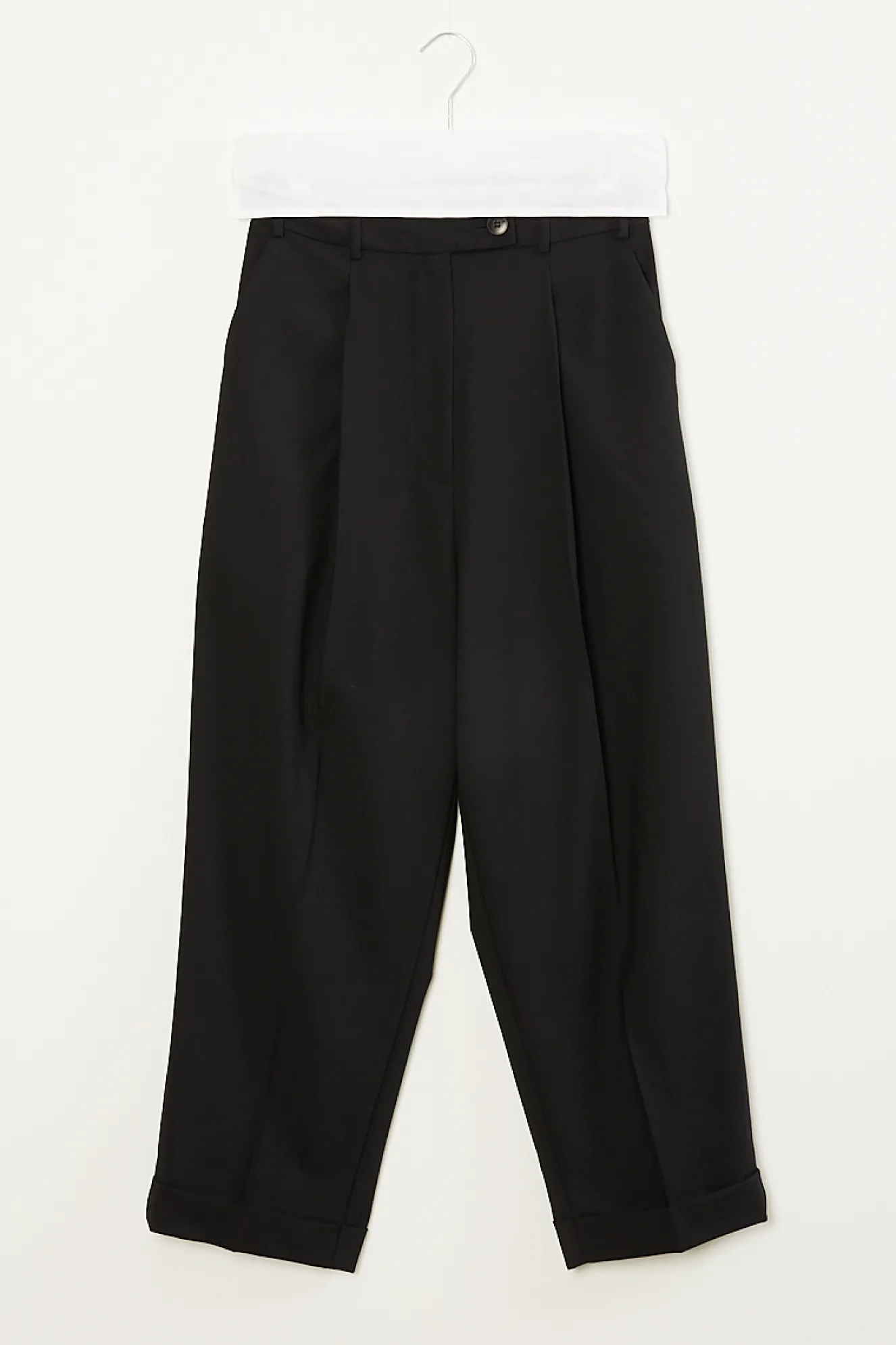 cordera_tailoring_masculi_0-2.webp Cordera Tailoring masculine pants