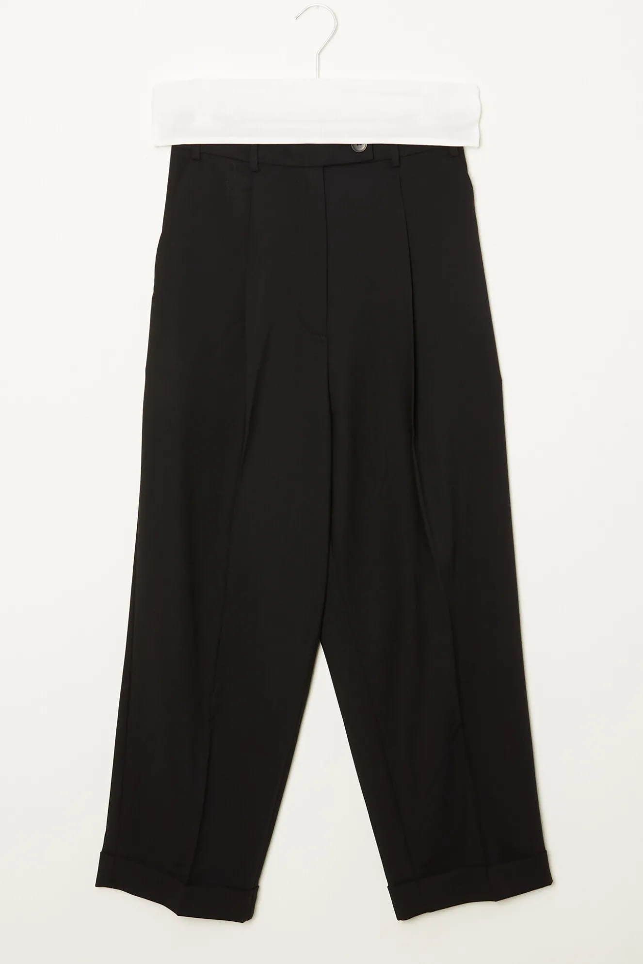 cordera_tailoring_masculi_0.webp Cordera Tailoring masculine pants