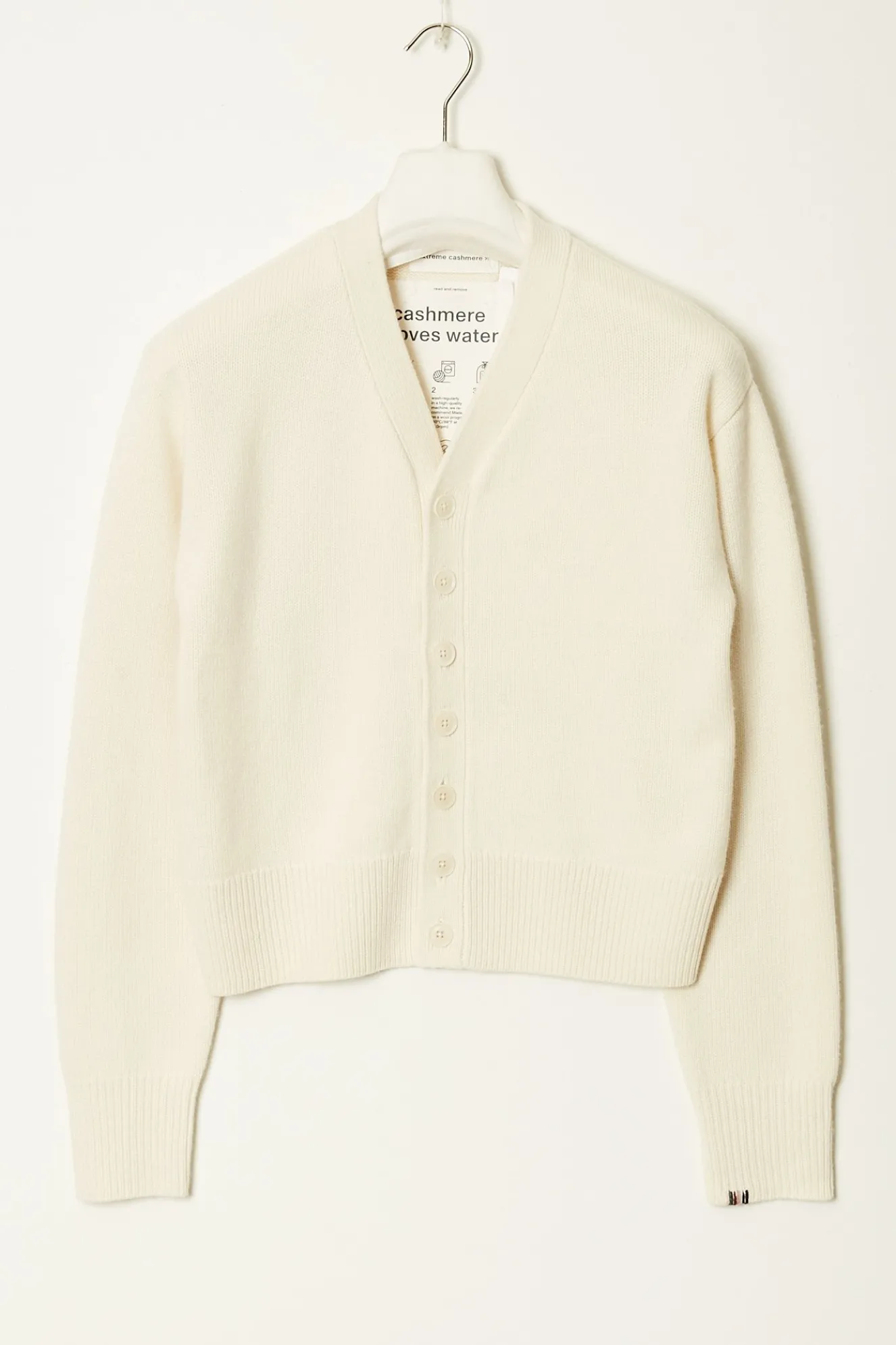 extreme_cashmere_n_clover_0-1.webp Extreme cashmere n°309 clover cardigan