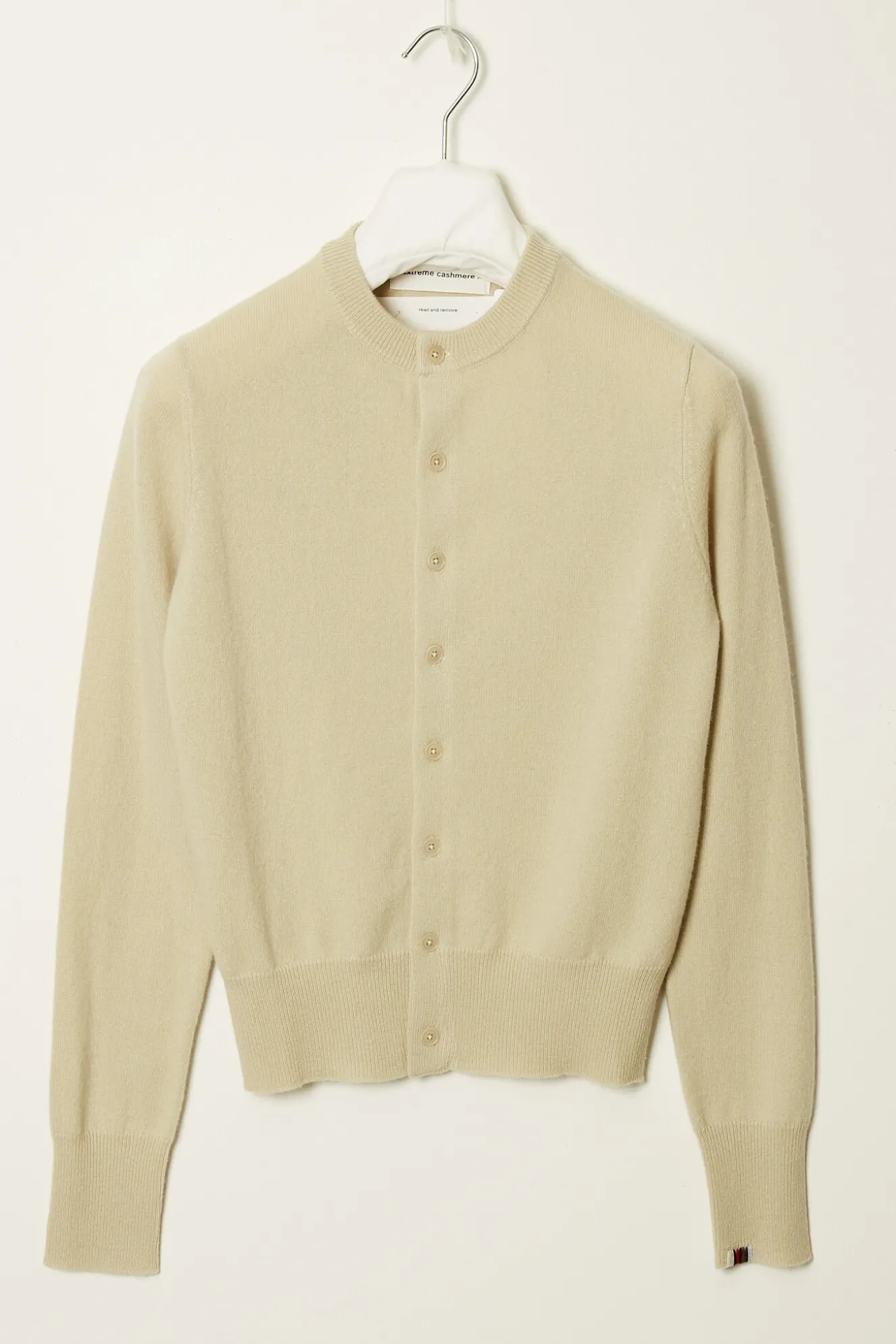 extreme_cashmere_n_little_0-3.webp Extreme cashmere n°300 little 2 cashmere cardigan