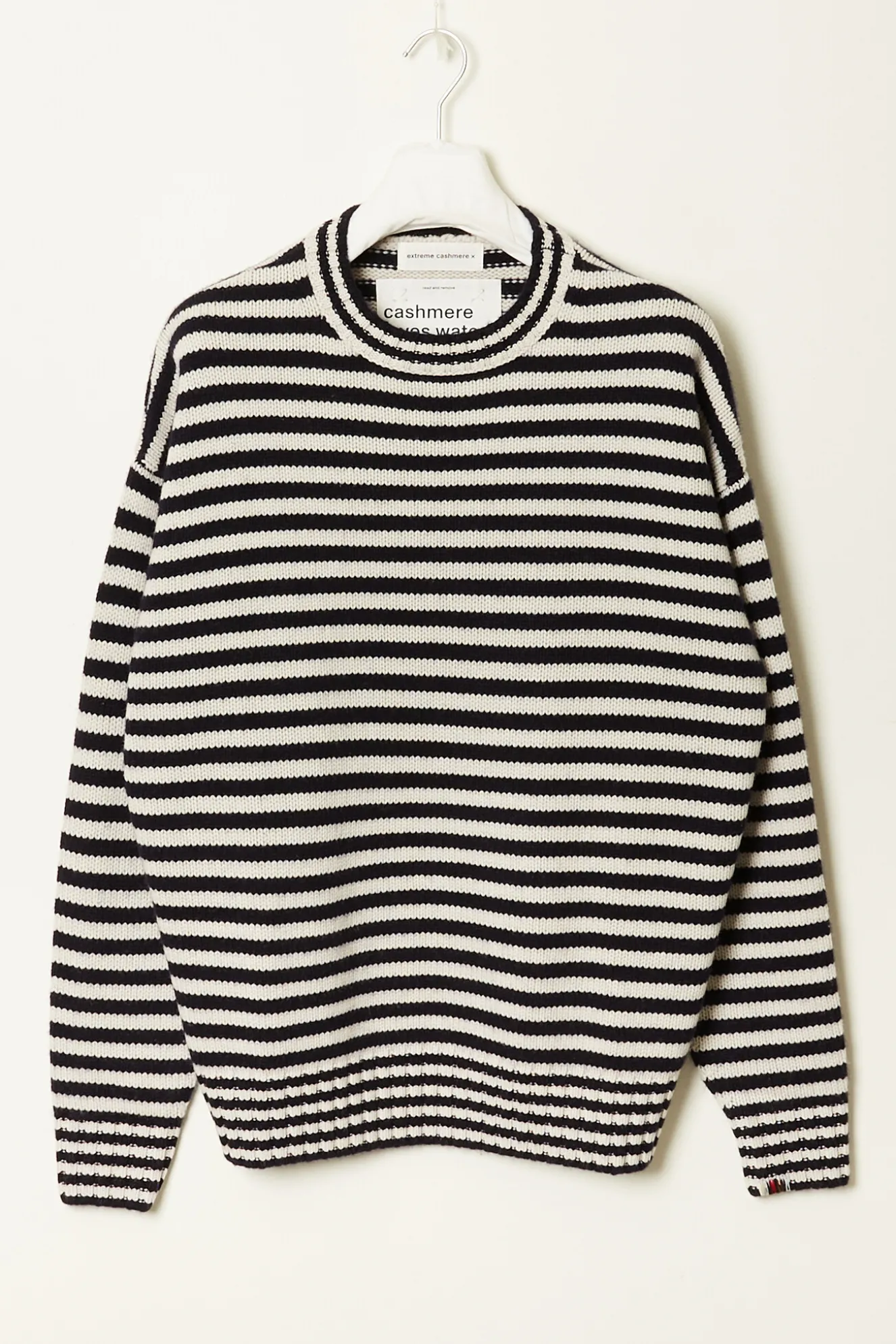 extreme_cashmere_n_lovely_0.webp Extreme cashmere n°383 lovely cashmere sweater