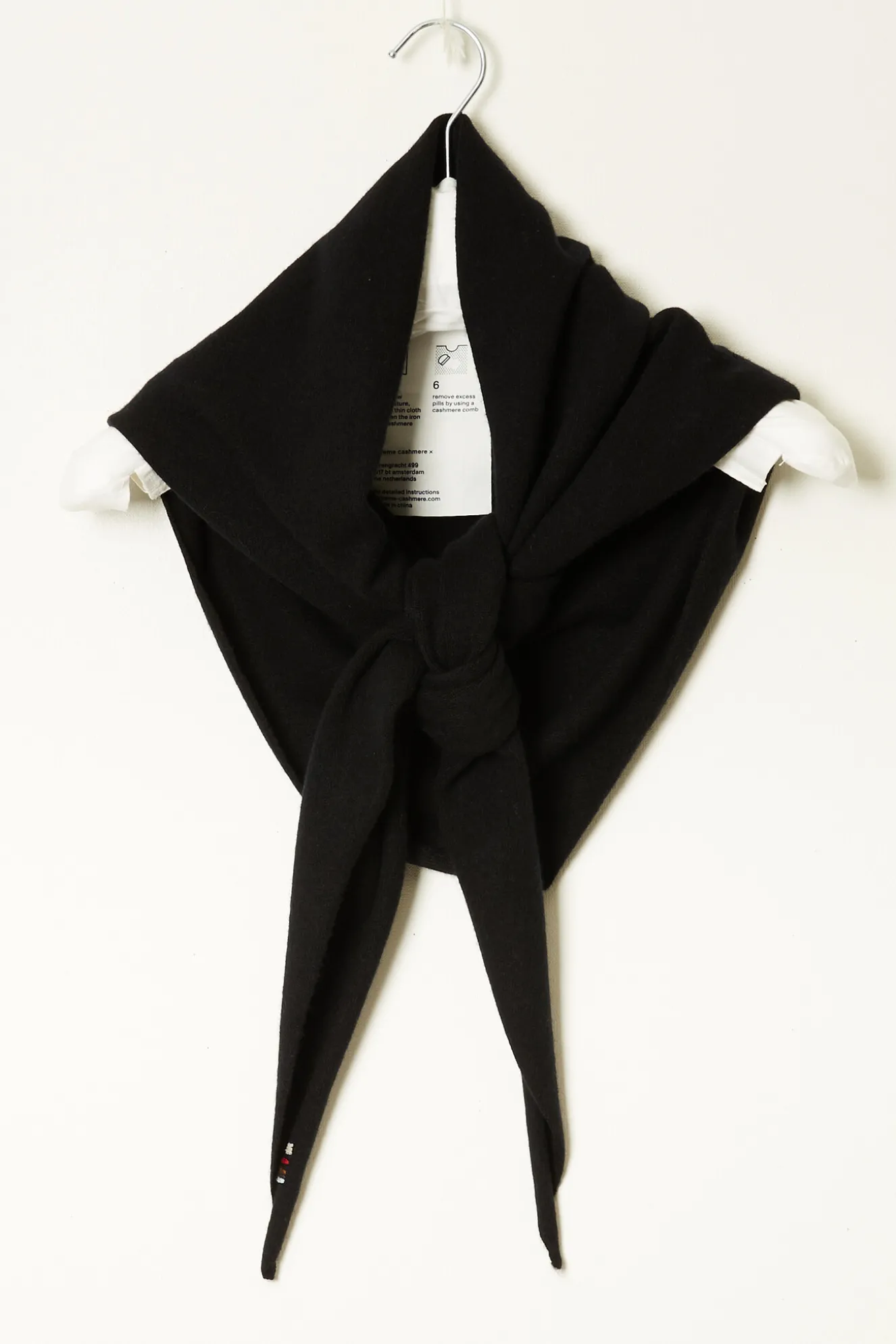 extreme_cashmere_n_witch__0-1.webp Extreme cashmere n°150 witch cashmere scarve