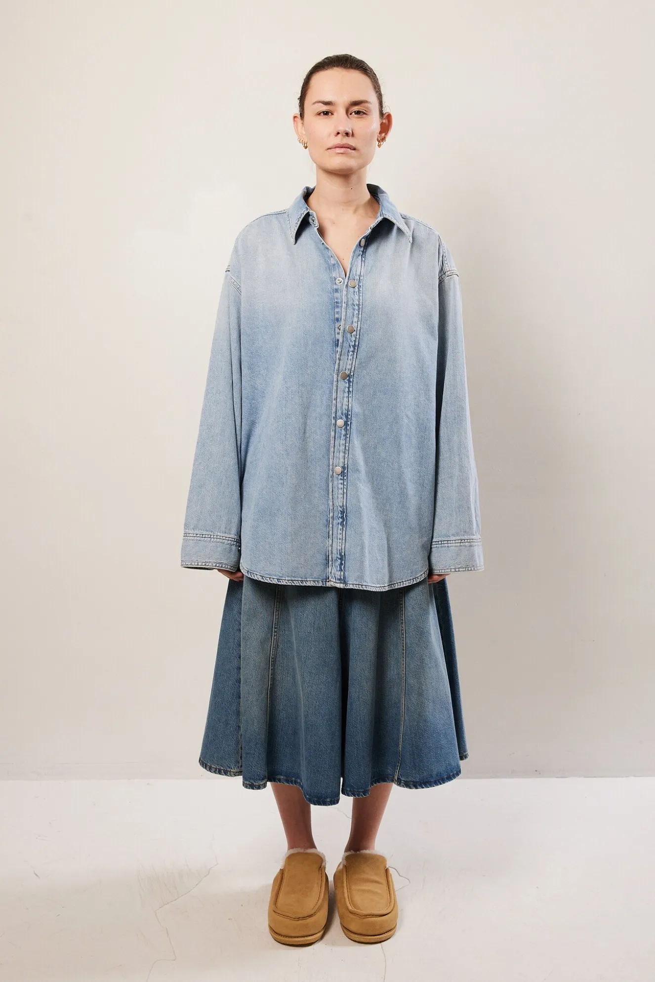 haikure_mid_serenity_deni_1.webp Haikure Mid serenity denim skirt