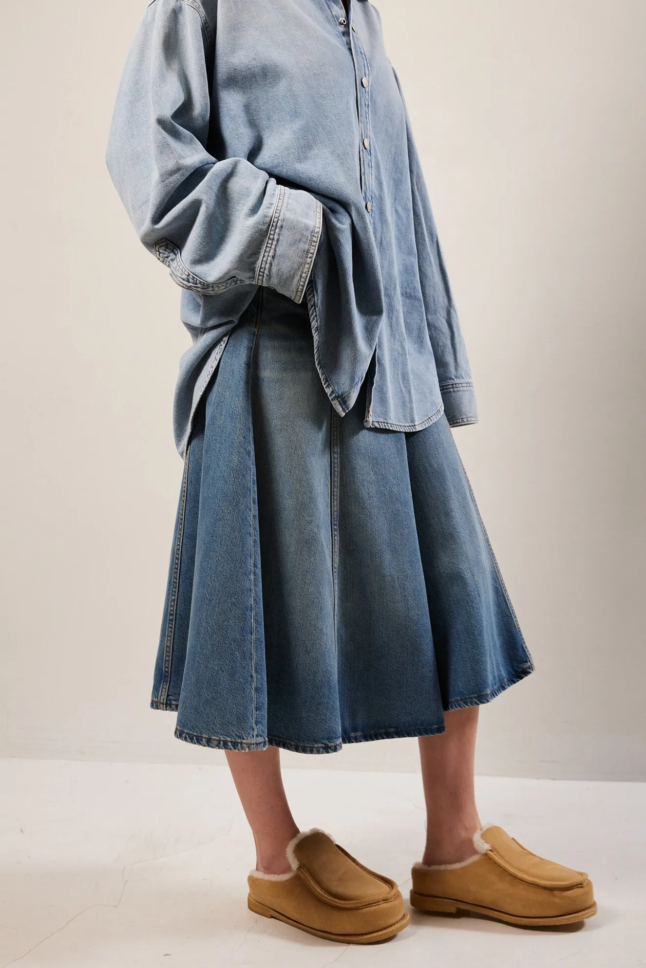 haikure_mid_serenity_deni_4.webp Haikure Mid serenity denim skirt