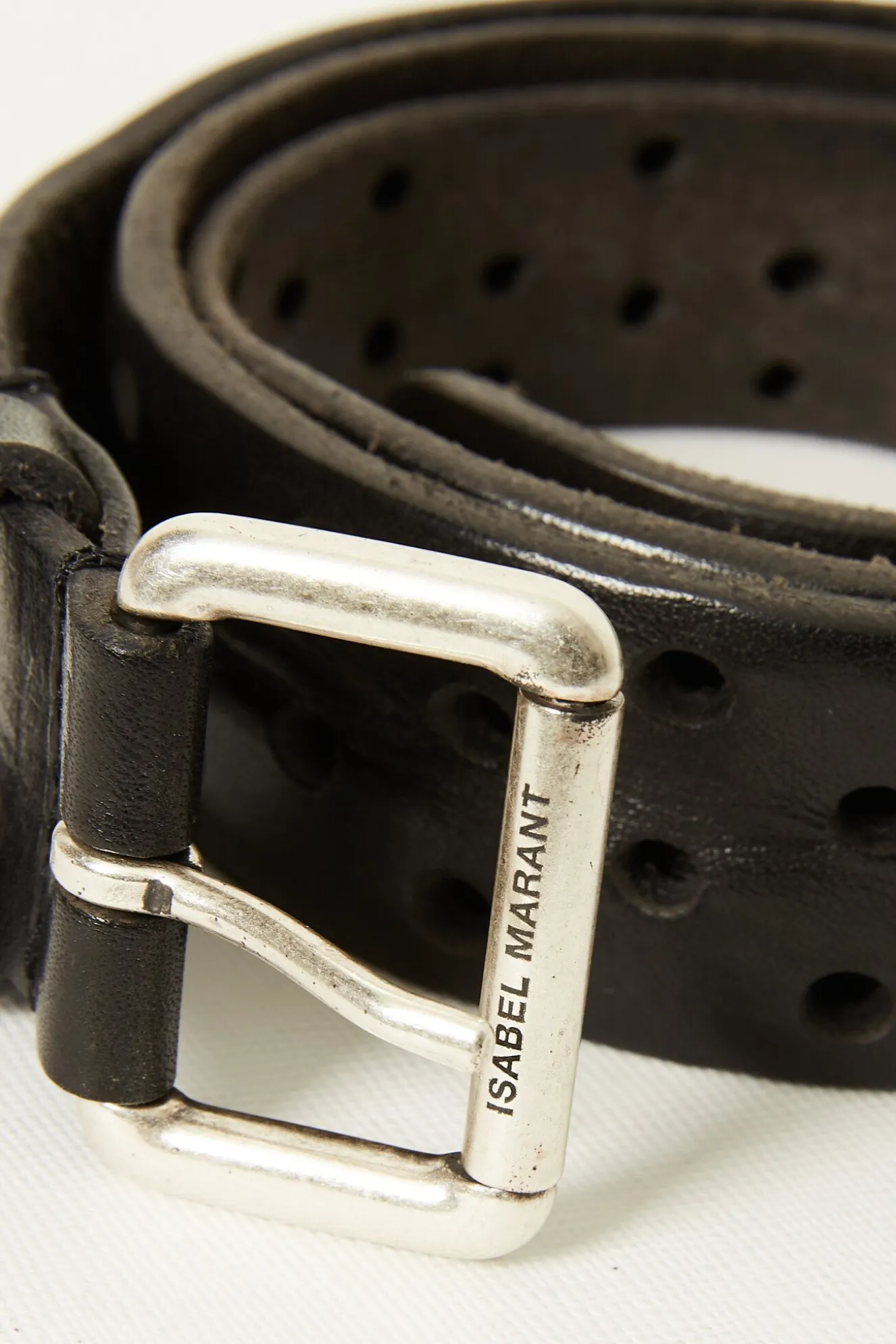 isabel_marant_klaude_perf_1.webp Isabel Marant Klaude perforated belt