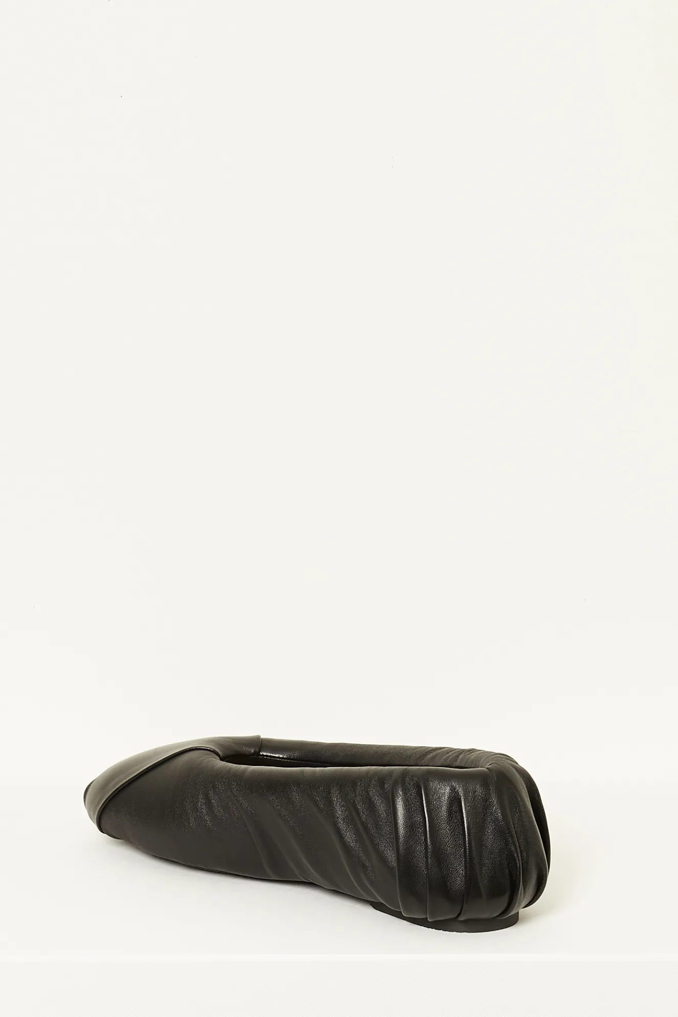 jw_anderson_puffy_balleri_2.webp JW ANDERSON Puffy ballerina