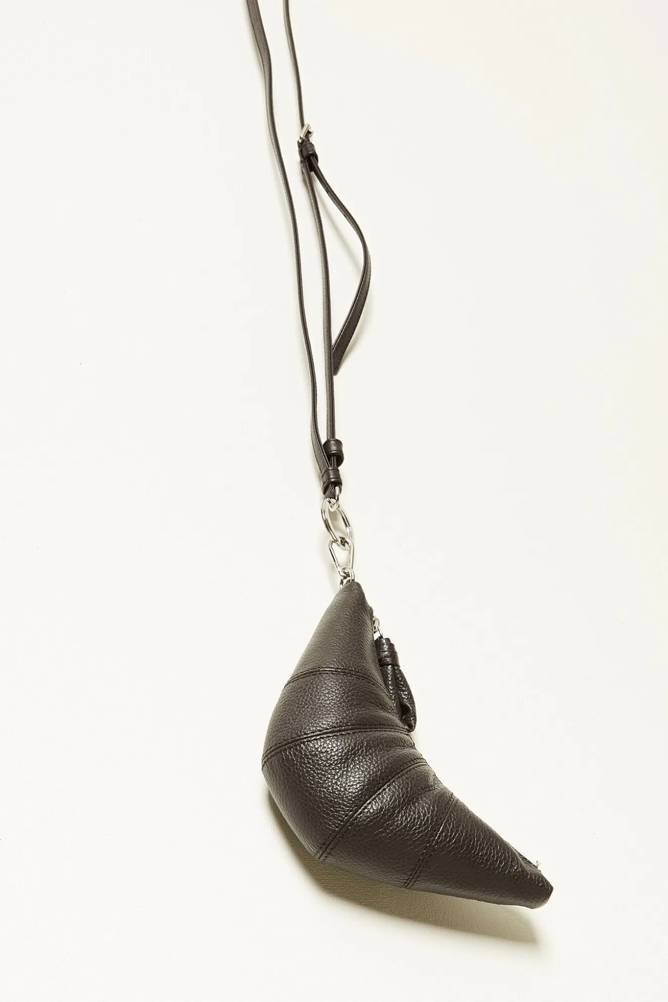 lemaire_crossbody_croissa_1-1.webp Lemaire Crossbody croissant coin purse