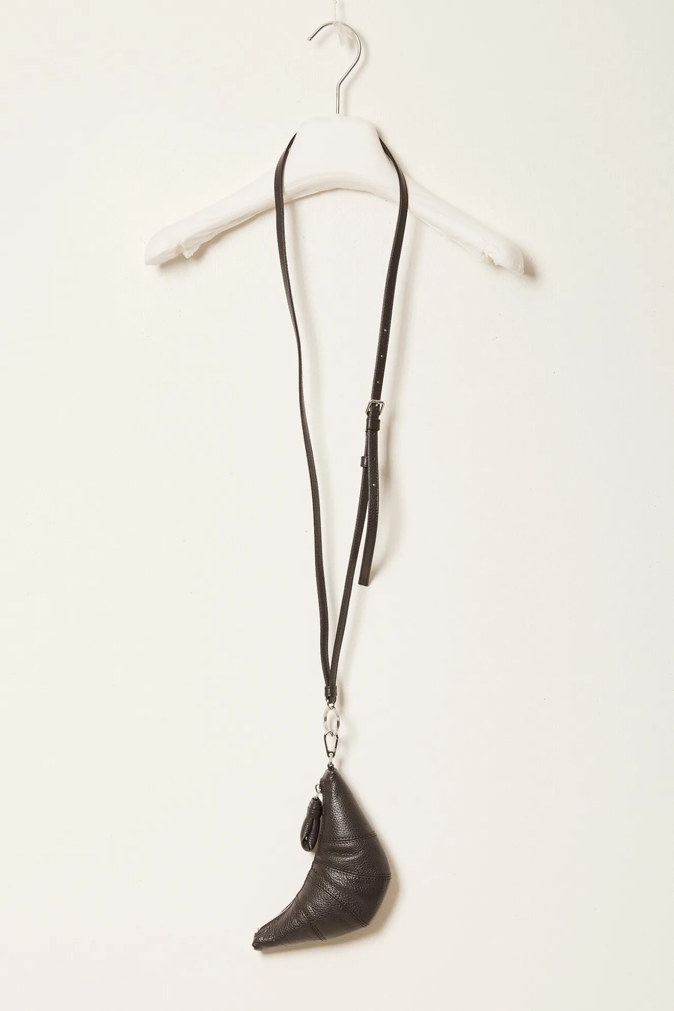 lemaire_crossbody_croissa_2.webp Lemaire Crossbody croissant coin purse