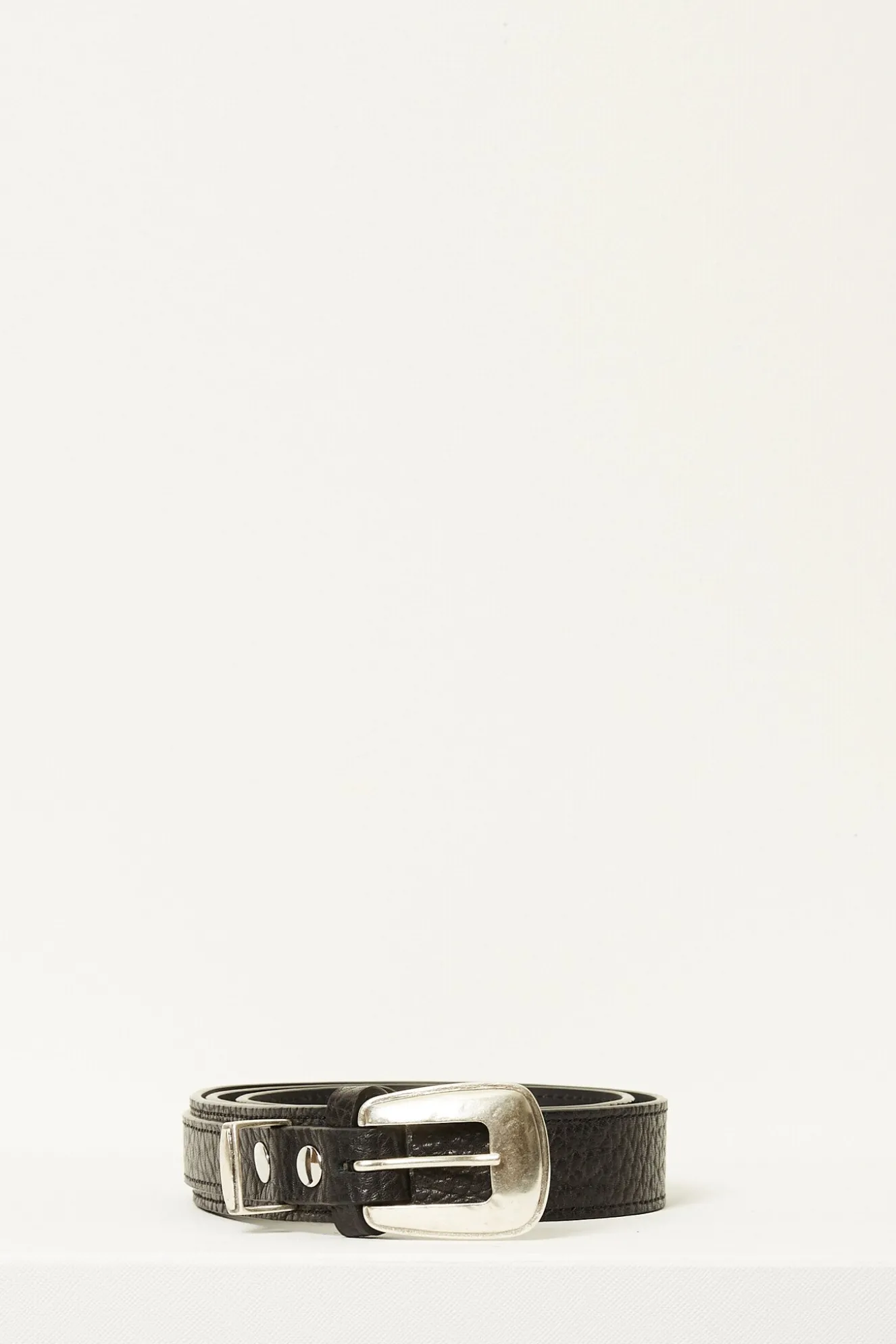 lemaire_minimal_western_b_0.webp Lemaire Minimal western belt