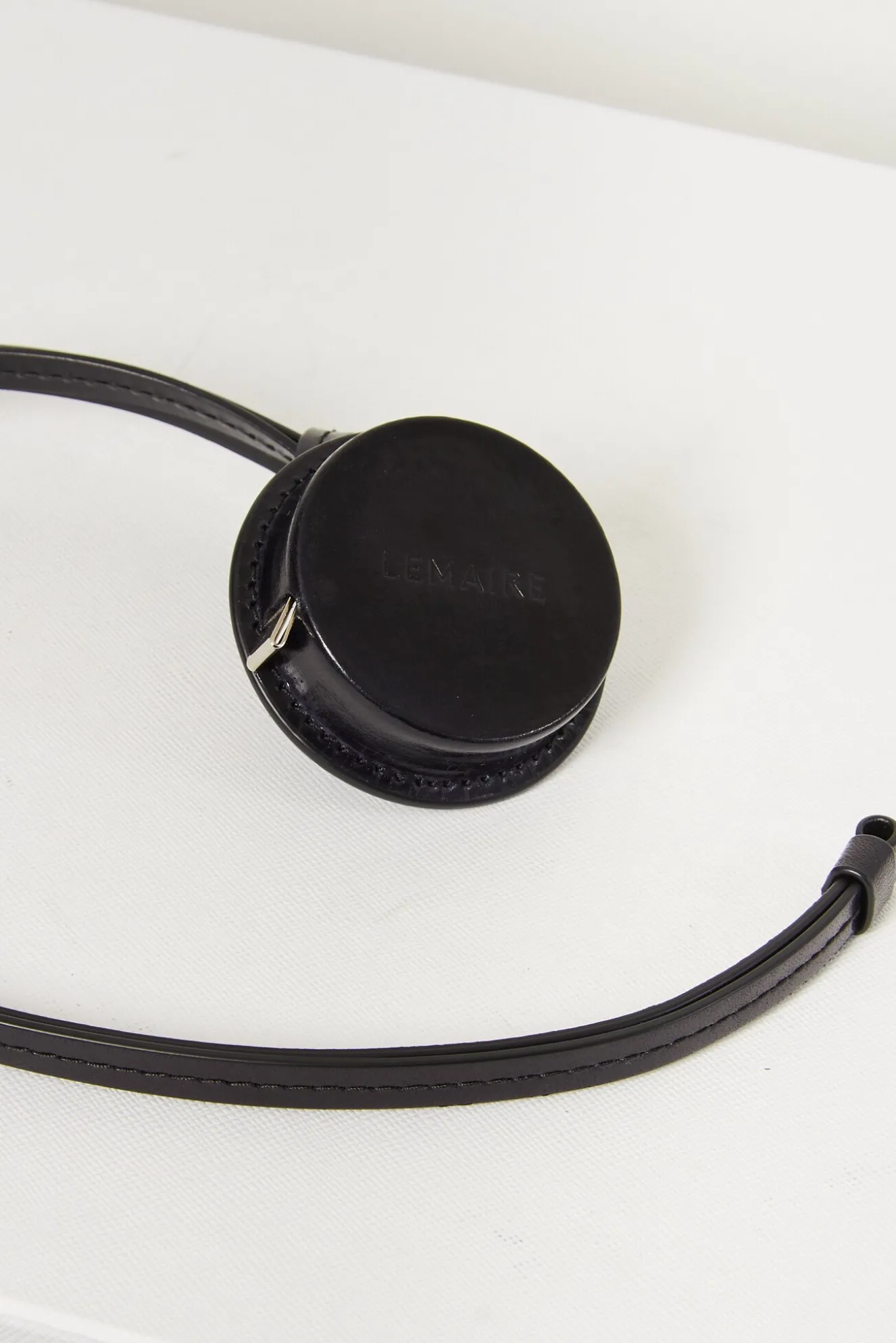 lemaire_molded_tape_neckl_3.webp Lemaire Molded tape necklace