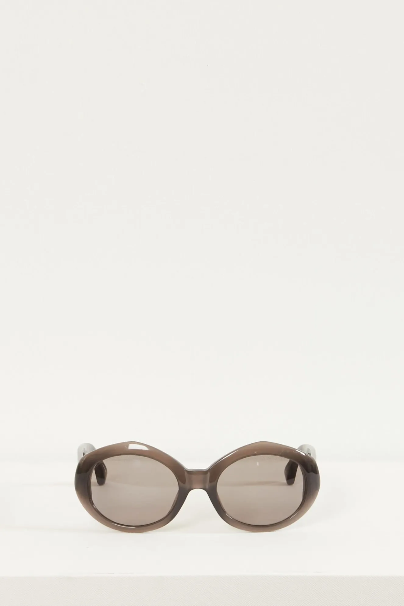 linda_farrow_mink_brown_g_0.webp Linda Farrow mink brown grad lens