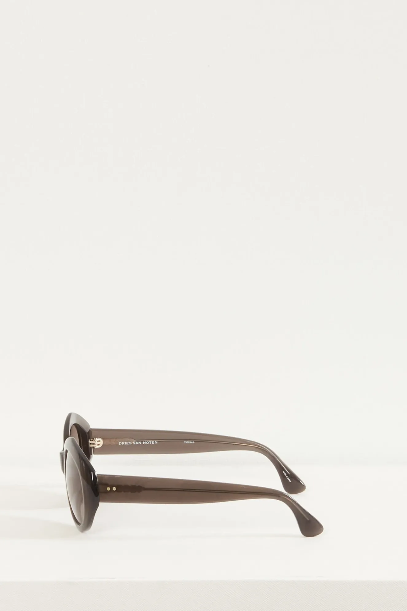 linda_farrow_mink_brown_g_1.webp Linda Farrow mink brown grad lens