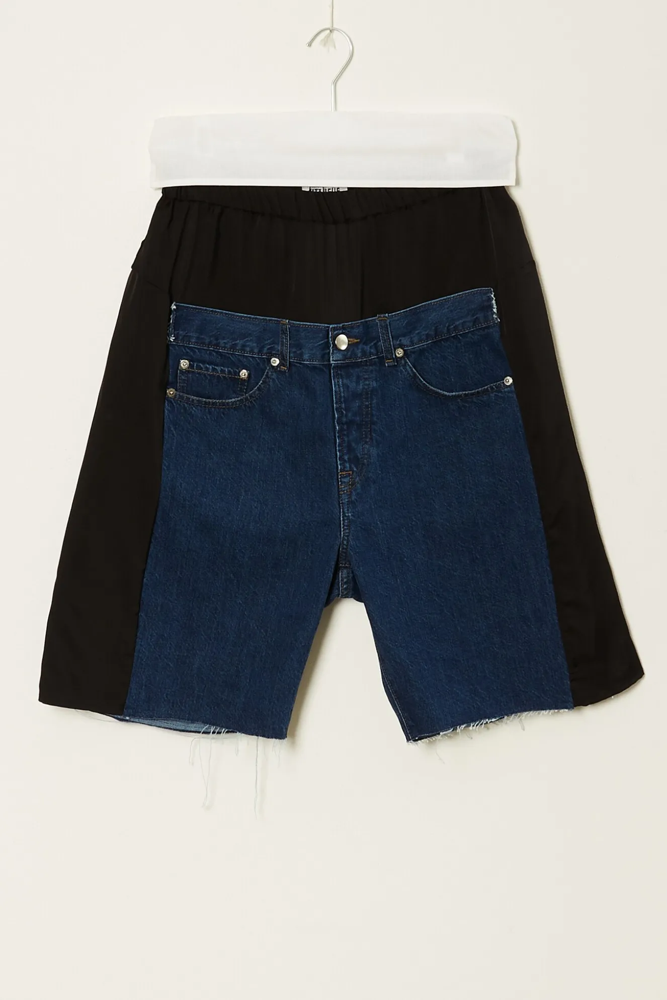 lutz_huelle_low_shorts_0.webp Lutz Huelle Low shorts