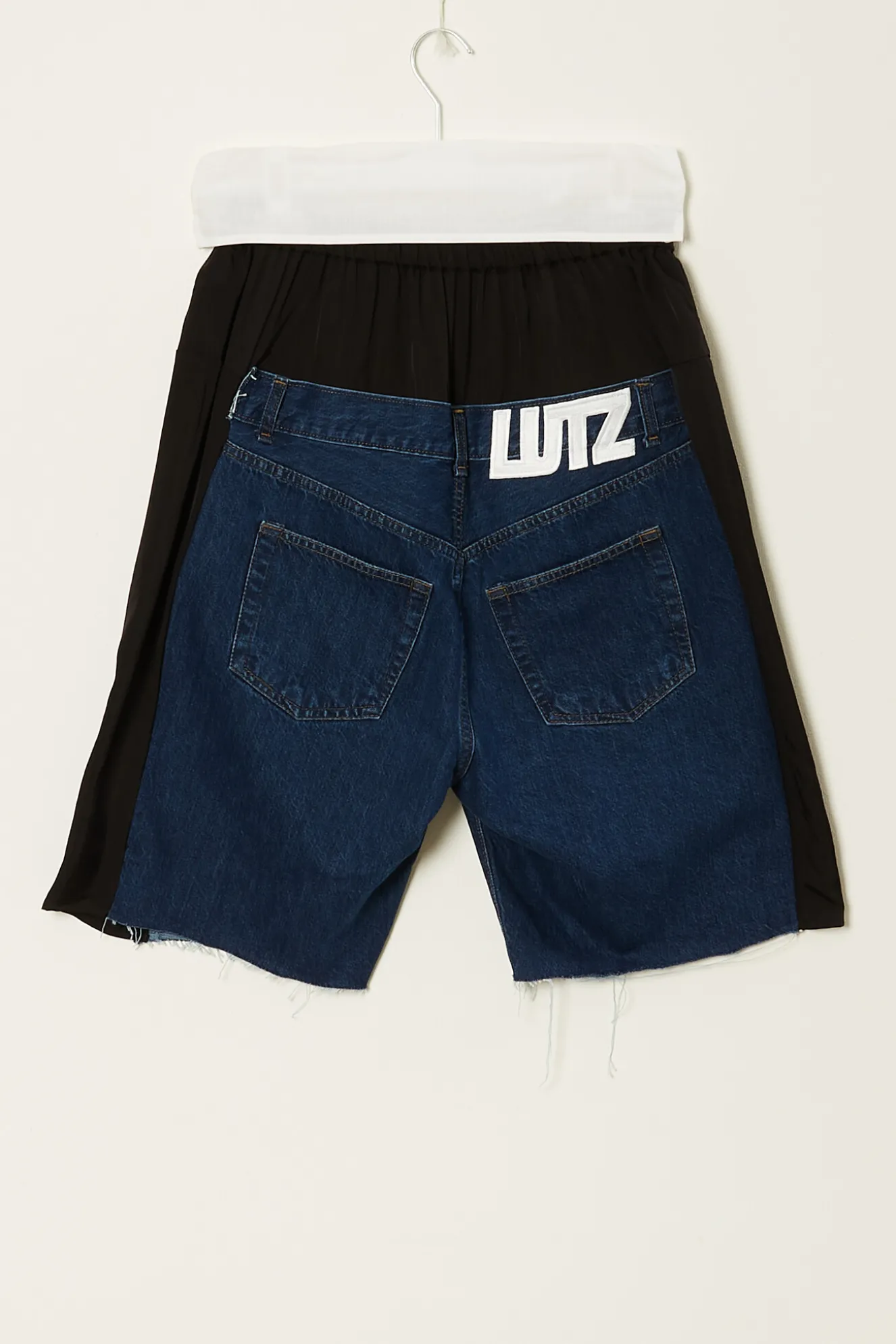 lutz_huelle_low_shorts_1.webp Lutz Huelle Low shorts