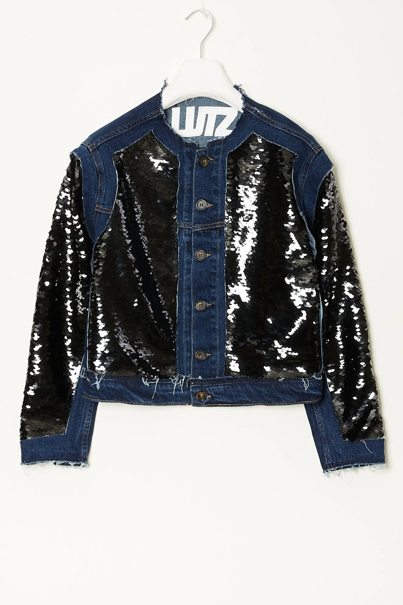 lutz_huelle_pop_denim_jac_0.webp Lutz Huelle Pop denim jacket