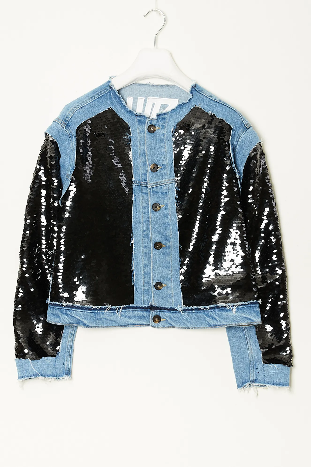lutz_huelle_pop_denim_jac_1.webp Lutz Huelle Pop denim jacket