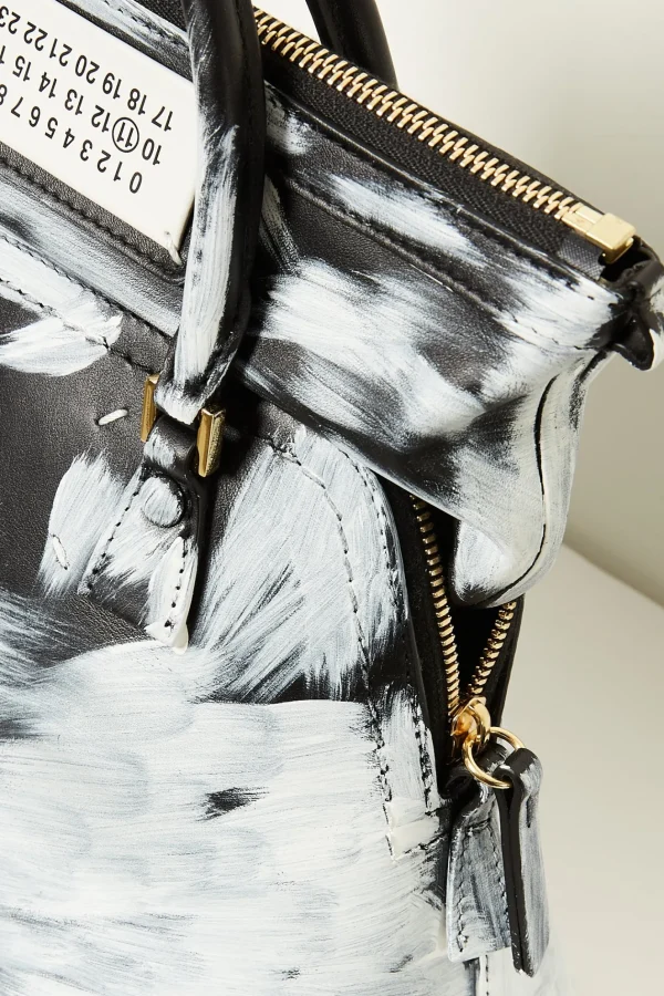 Maison Margiela S56WG0082P7246 bag