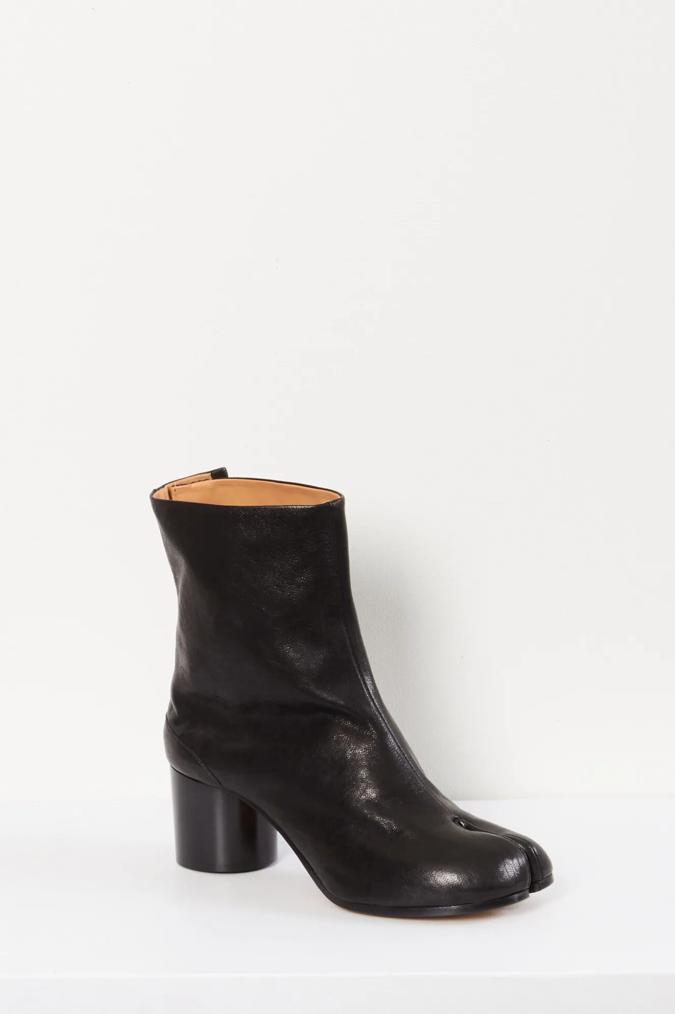maison_margiela_tabi_ankl_1.webp Maison Margiela Tabi ankle boots
