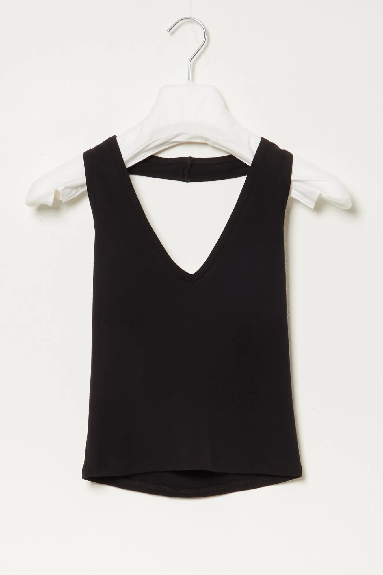 nili_lotan_britt_halter_t_0.webp Nili Lotan Britt halter top