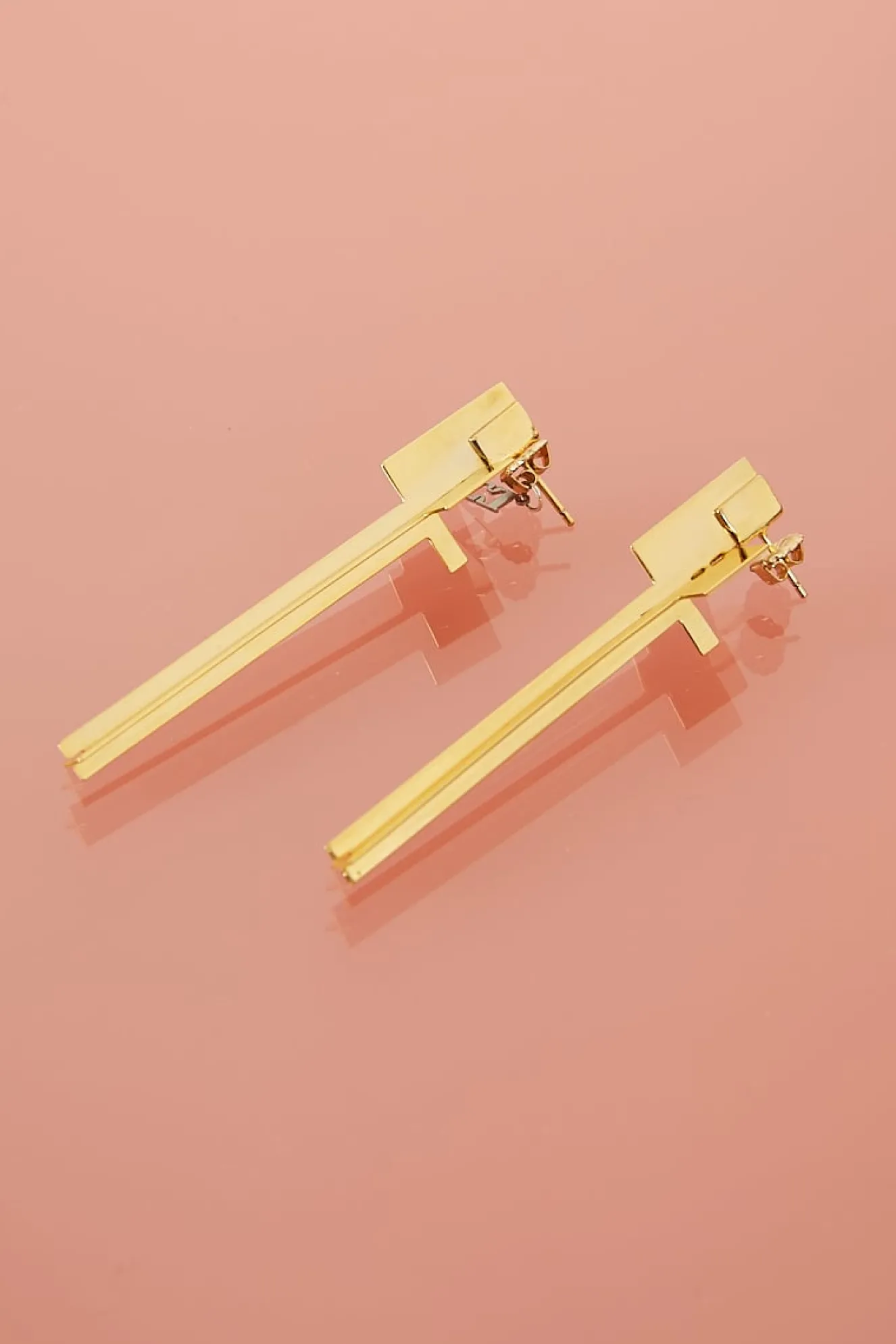 tweek_cross_cross_k_earri_0.webp Tweek Cross Cross 24k earrings